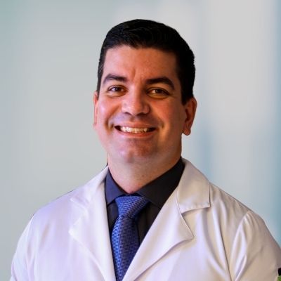 Dr. Kelsen Teixeira - Cirurgião de Coluna